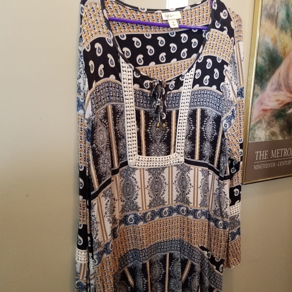 STYLE AND CO. Top
